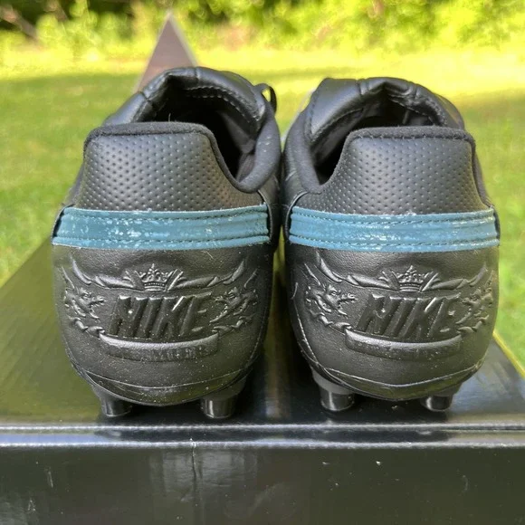 The Nike Premier III FG Men Size 5.5 /‎ Women Size 7 Deep Jungle Soccer Cleats